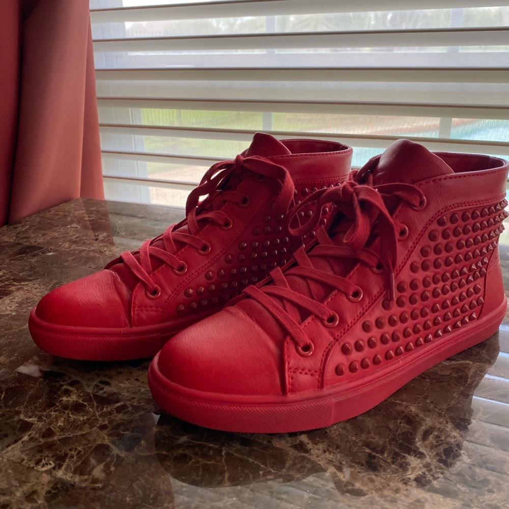 Steve Madden “Levels” red studded sneaker
